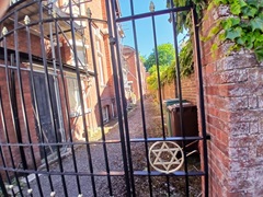 Portsmouth Synagogue gate