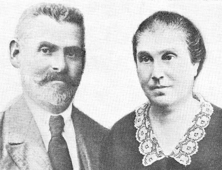 kal515.jpg Efrayim (Froike) & Rivka Fridman [44 KB]