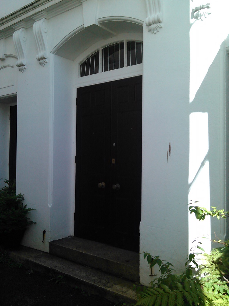 Plymouth Synagogue Entrance