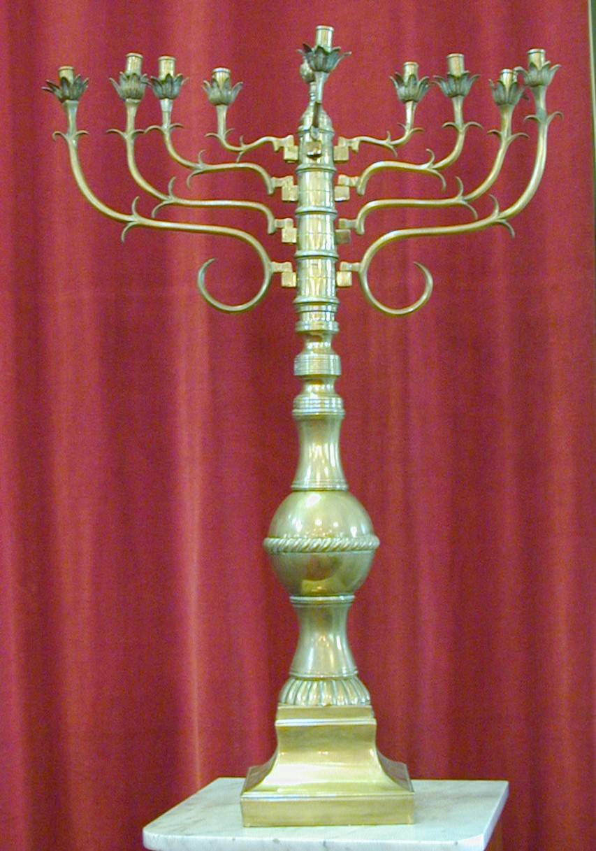 Bristol Hebrew Congregation - Synagogue : Menorah