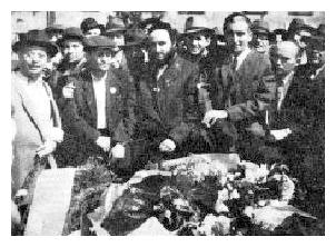 Sos493b.jpg [20 KB] - A group of Sosnowiec Jews in the Srodula ghetto