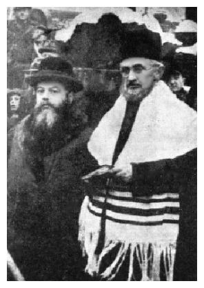 Sos493c.jpg [25 KB] - The cantor Icchak Lajchter and Rabbi Menachem Hager