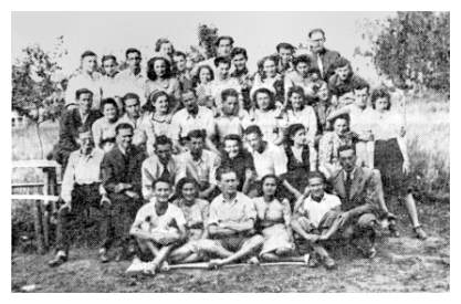Sos614a.jpg [25 KB] - A group of Zionist youth in Sosnowiec