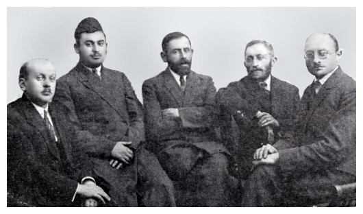 Sos623b.jpg [30 KB] - From right to left: Szabtai Wajs,  Icchak Stajnfeld, Szlomo Klagenfurt, Kopel Wehrman, Alter Markowicz