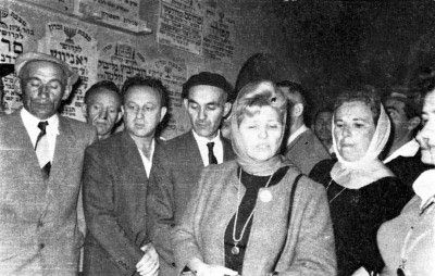 dro524a.jpg The dedication of the memorial stone on Mount Zion in Jerusalem on Day of Remembrance (1959) [32 KB]